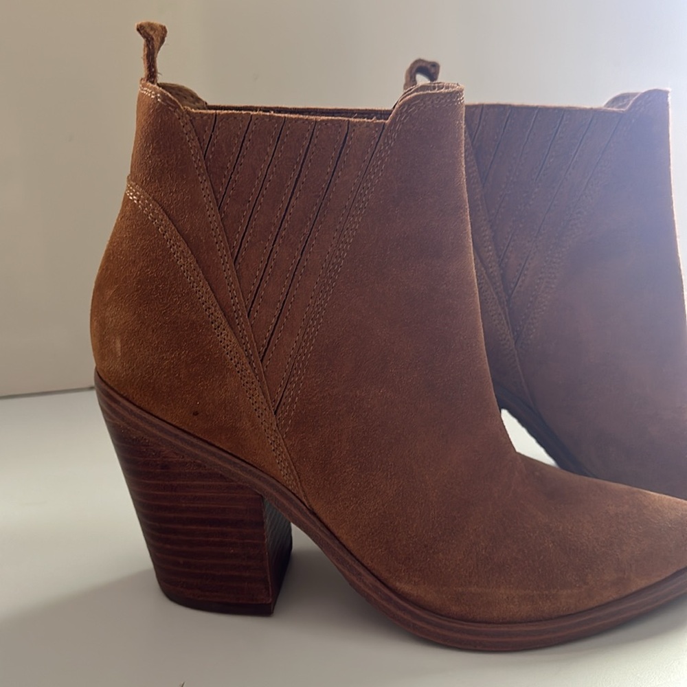 Marc Fisher Camel Colored Suede Pointy Toe Gadri … - image 2